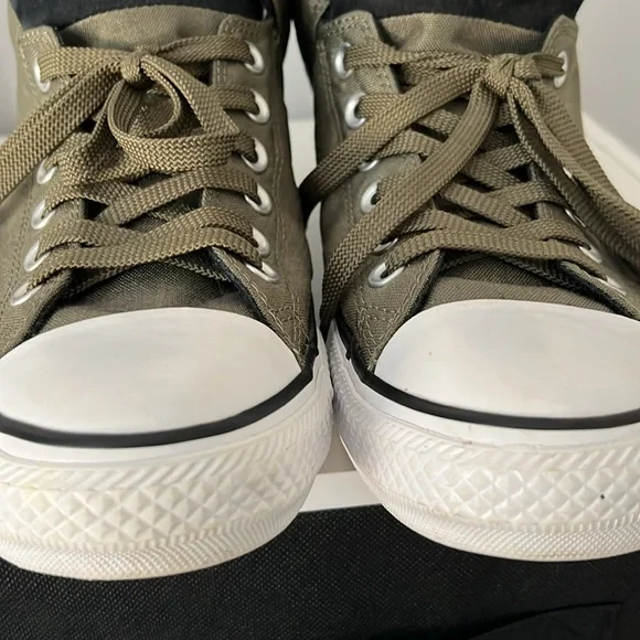 Men’s Chuck Taylor Olive Green Converse High Top Shoes - Picture 8 of 8